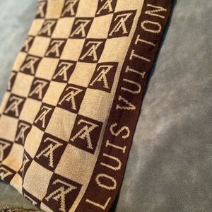 LV SCARF